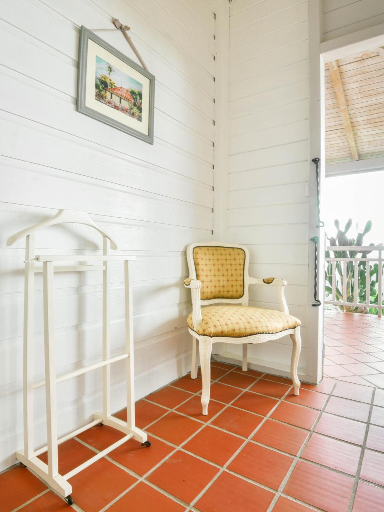 Beausejour Guest House Pointe-Noire Exteriör bild